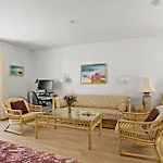 Apartamento Awesome In With Wifi
